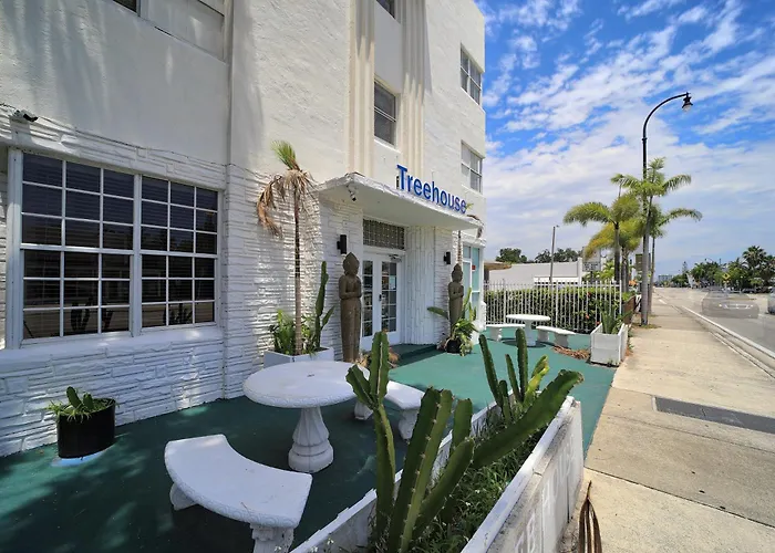 Treehouse Hotel Miami